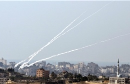 Miền Nam Israel trúng rocket từ Dải Gaza 